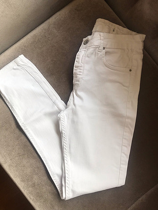 Yüksek bel beyaz pantolon