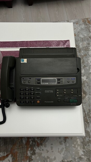 Antika fax makinesi