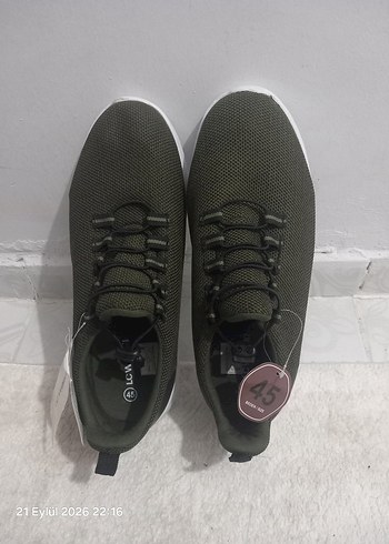 LC Waikiki Markasina Ait Erkek Triko Orgu Kumas Spor Ayakkabi