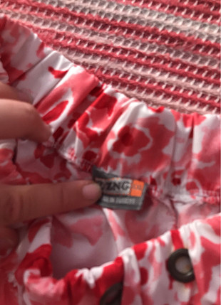 Pembe şort