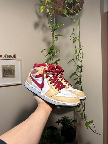 Nike Air Jordan 1 Mid ?Light Curry