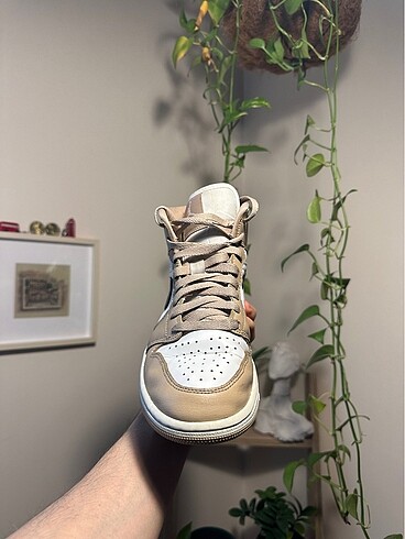 Nike Air Jordan 1 Mid ?Desert
