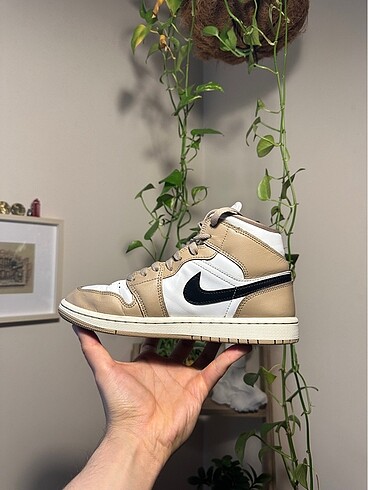 38 Beden Air Jordan 1 Mid ?Desert