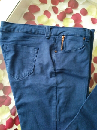 44 Beden mavi Renk İspanyol Paça Lacivert Pantalon.