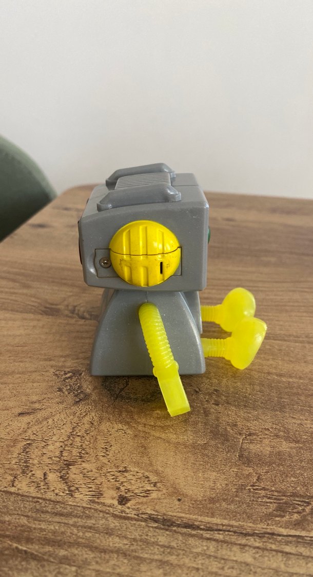 Retro Robot Oyuncak  Eğlenceli ve Renkli! — görsel 3/4