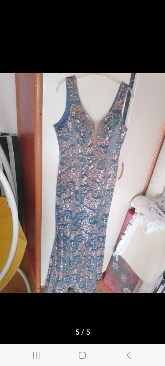 Dantel Detaylı Mavi V Yaka Uzun Elbise - Görsel 4