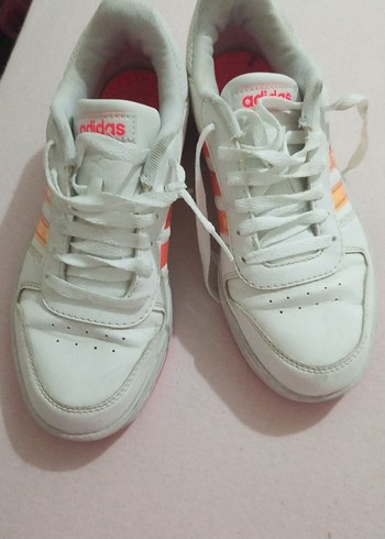 Adidas Beyaz Spor Ayakkabi