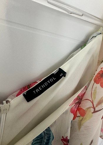 Çiçek Desenli Bohem Uzun Asimetrik Kesim Elbise - Görsel 6