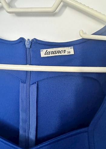 Saks V Yaka Kolsuz Midi Elbise - Görsel 3