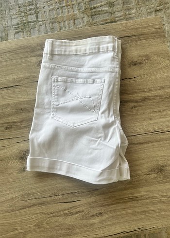 Kadın Beyaz Mini Şort - Görsel 3