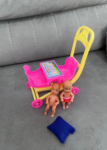 Renkli Pembe Bebek Arabası Oyuncak ve yavru Barbie - Görsel 4
