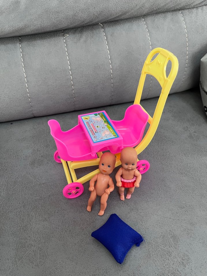 Renkli Pembe Bebek Arabası Oyuncak ve yavru Barbie - Görsel 4