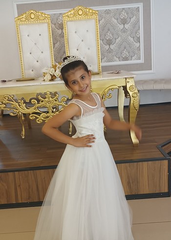 Beyaz Dantel Detaylı Kız Çocuk Abiye Elbise - Görsel 2