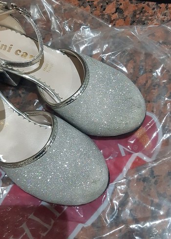 Kız Çocuk Gri Simli Özel Gün Ayakkabısı - Görsel 2