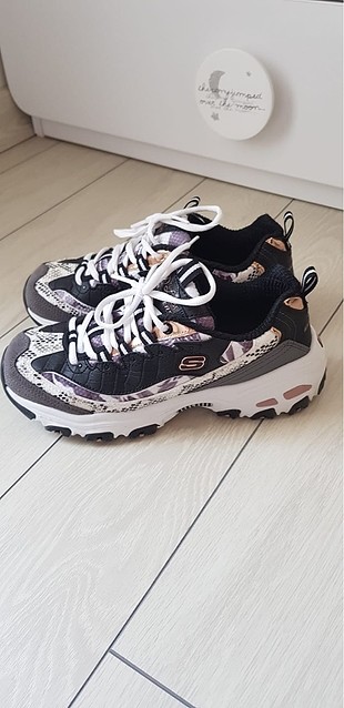 Skechers marka bir kez giyildi 37 numara