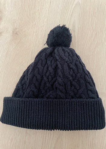 H&M Lacivert Orgu Sapka Sicak Ve Sik Kislik Secim