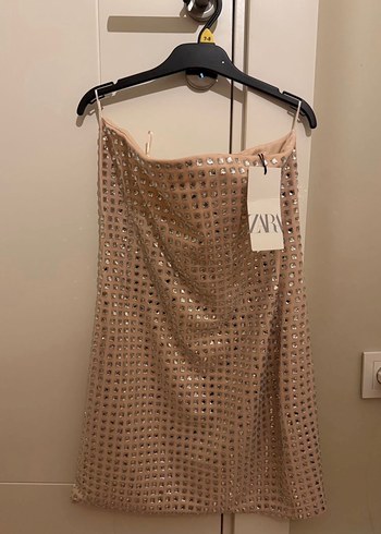 Mini Straplez Parlak Puantiyeli Elbise - Görsel 3