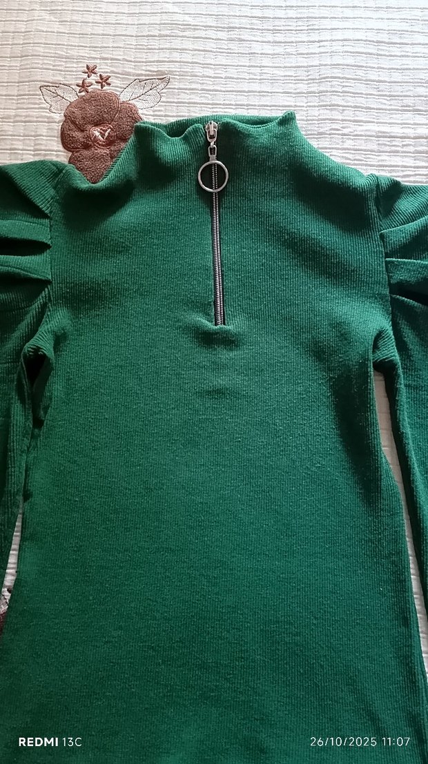 Fermuarlı Yüksek Yaka Yeşil Kadın bluz - Görsel 2