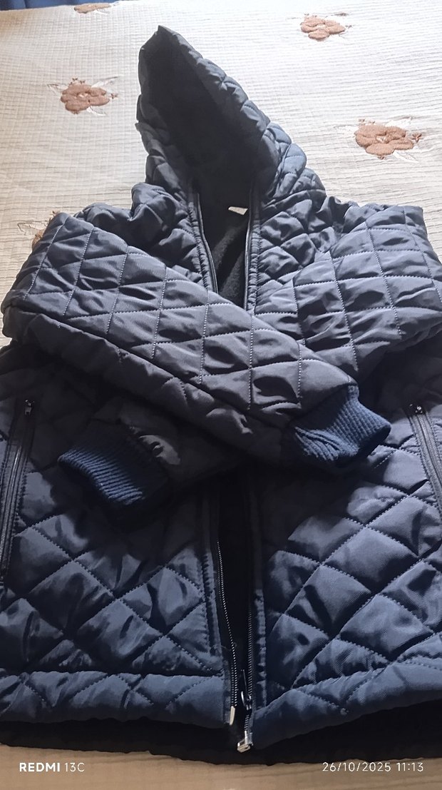 Siyah Kapüşonlu  içi Polatlı erkek çocuk Mont - Görsel 3