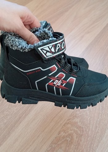 LC Waikiki Siyah Desenli Erkek Çocuk Botları Velcro