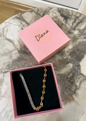 Diğer Diana Altin Zincirli Tasli Bileklik