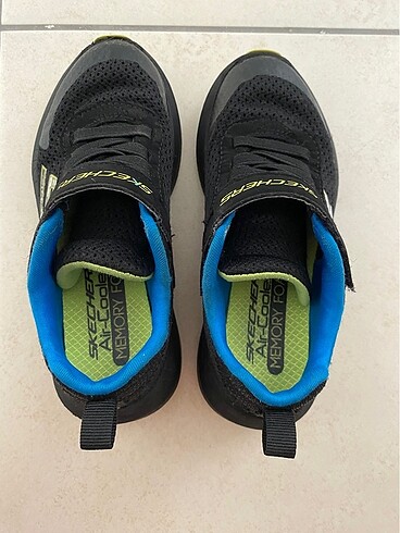 28 Beden siyah Renk Skechers çocuk spor ayakkabı