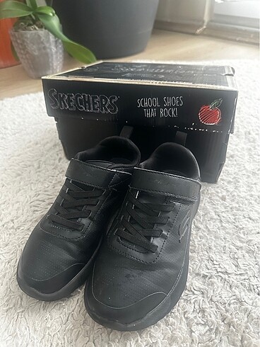 29 Beden siyah Renk Skechers Dynamight-Day School Çocuk Ayakkabı