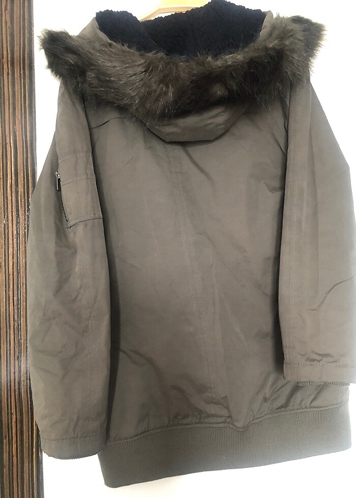 Kadın yeşil parka - Görsel 3