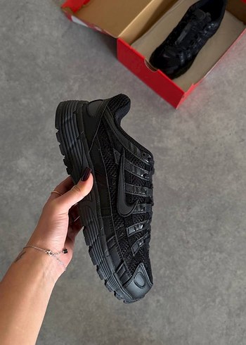 Nike Siyah Nike Mesh Sneaker