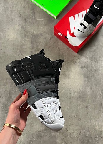 Nike Siyah Beyaz Yuksek Bilekli Sneaker