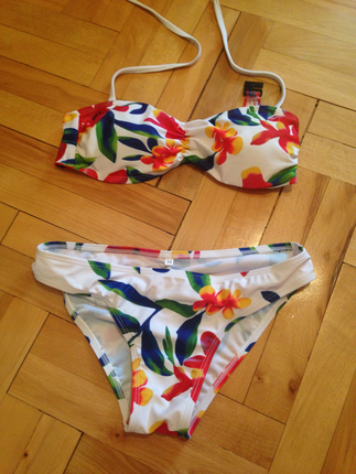 Çiçek bikini