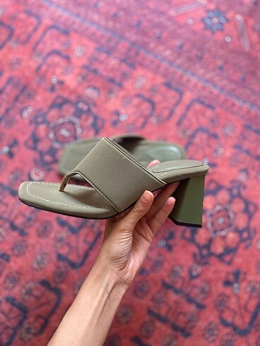 36 Beden haki Renk Bershka Topuklu Terlik