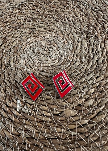 Kırmızı Etnik Desenli Zincir Detaylı Küpe - Görsel 2