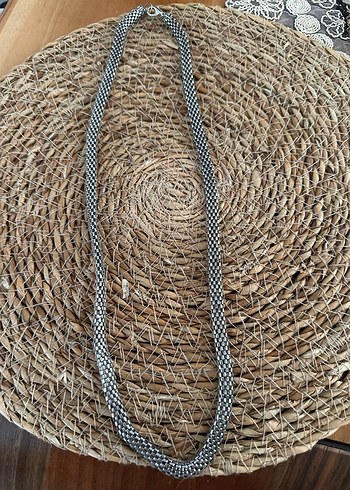 Gri Yılan Desenli Boncuklu Uzun Kadın Kolye - Görsel 4