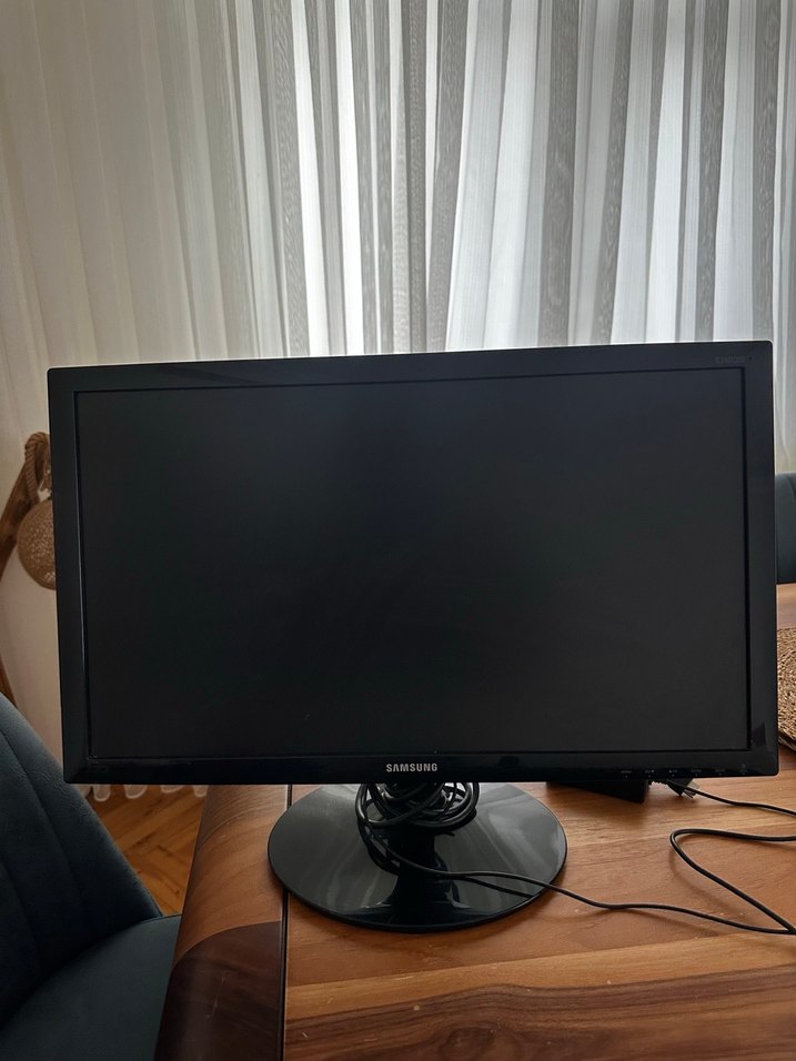 Samsung Siyah Monitör - Görsel 3
