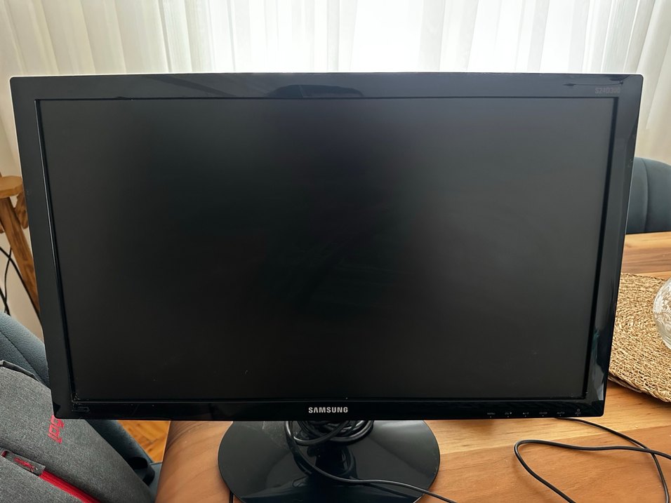 Samsung Siyah Monitör - Görsel 2