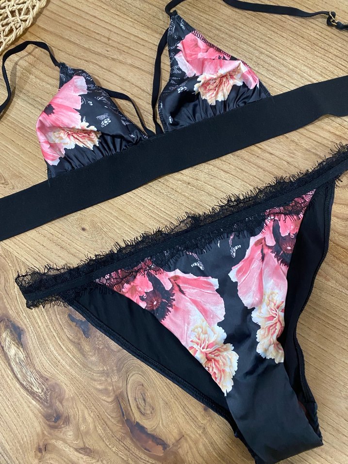 Dantel Detaylı Çiçek Desenli saten takım - Görsel 5