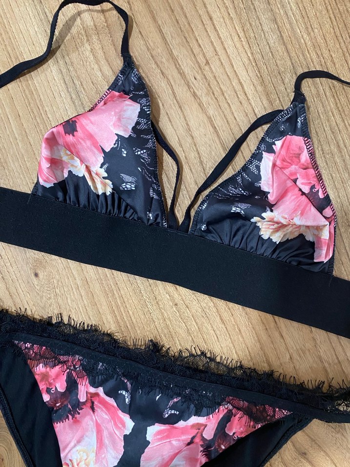 Dantel Detaylı Çiçek Desenli saten takım - Görsel 3