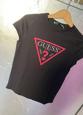 Guess t-shirt 