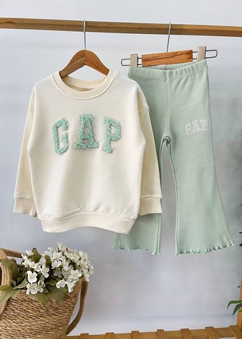 Kız Çocuk GAP Nakışlı Rahat Eşofman Takımı