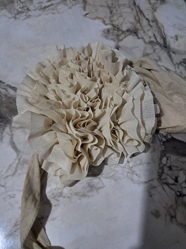 Bej fırfırlı bone - Görsel 3