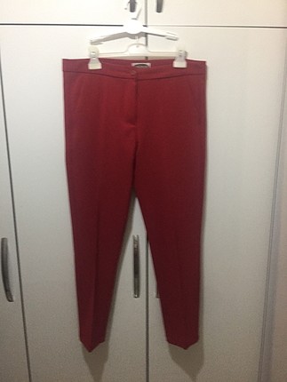 Kırmızı pantolon