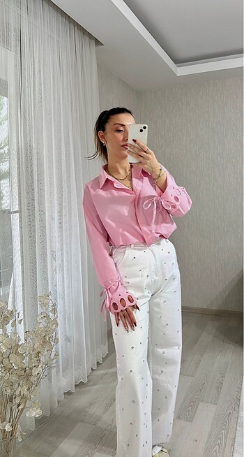 38 Beden beyaz Renk Zımba taşlı jean