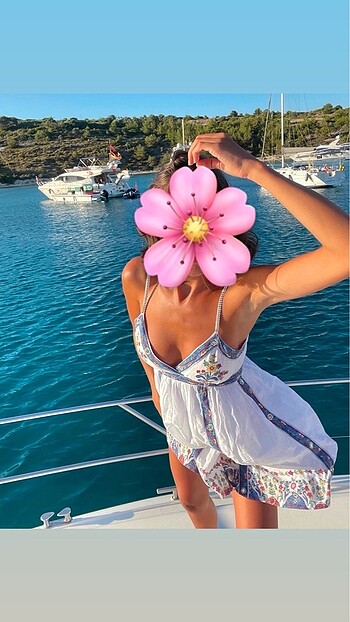 Çiçekli mini elbise