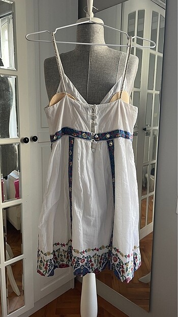 xs Beden beyaz Renk Çiçekli mini elbise