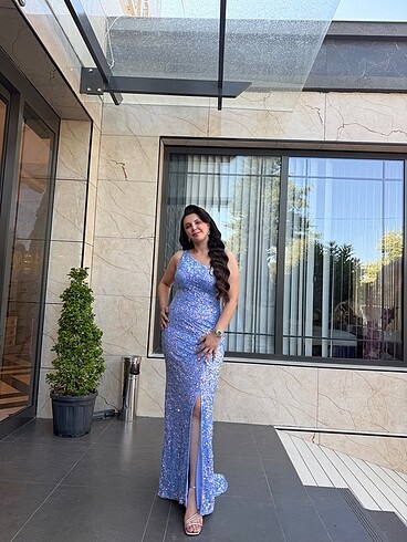 Sadece bir kez giyildi faturası durmaktadır 1 ay önce alındı