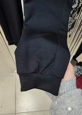 Kadın Siyah bilekli Eşofman Altı mağaza ürünüdür - Görsel 2