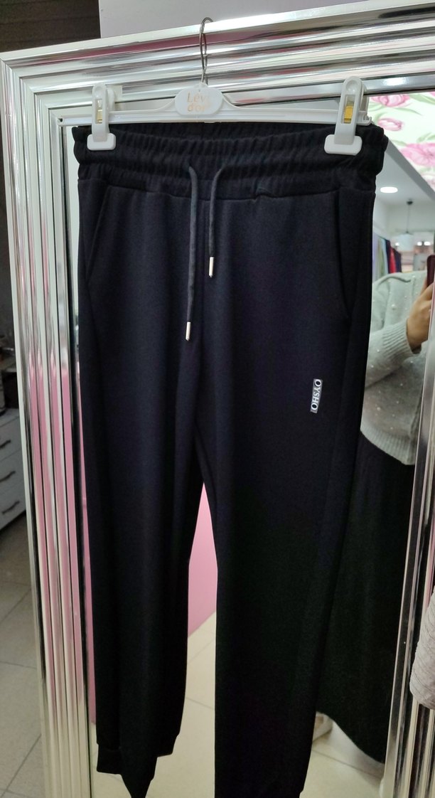 Kadın Siyah bilekli Eşofman Altı mağaza ürünüdür - Görsel 3