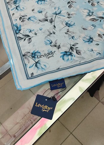 Mavi Çiçek Desenli pamuk eşarp levidor - Görsel 3