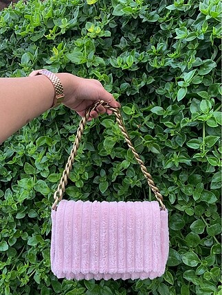 Pembe peluşlu çanta